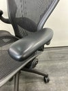 HermanMiller（ハーマンミラー）アーロンチェア 可動肘付アーロンチェア 商品画像11