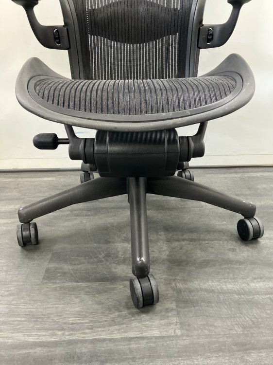 HermanMiller（ハーマンミラー）アーロンチェア 可動肘付アーロンチェア 商品画像12