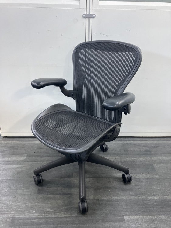 HermanMiller（ハーマンミラー）アーロンチェア 商品画像1
