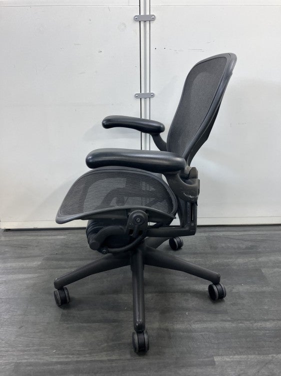 HermanMiller（ハーマンミラー）アーロンチェア 商品画像3