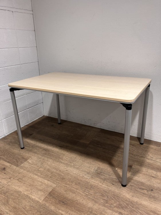 コクヨBT-500シリーズ ミーティングテーブル 商品画像1