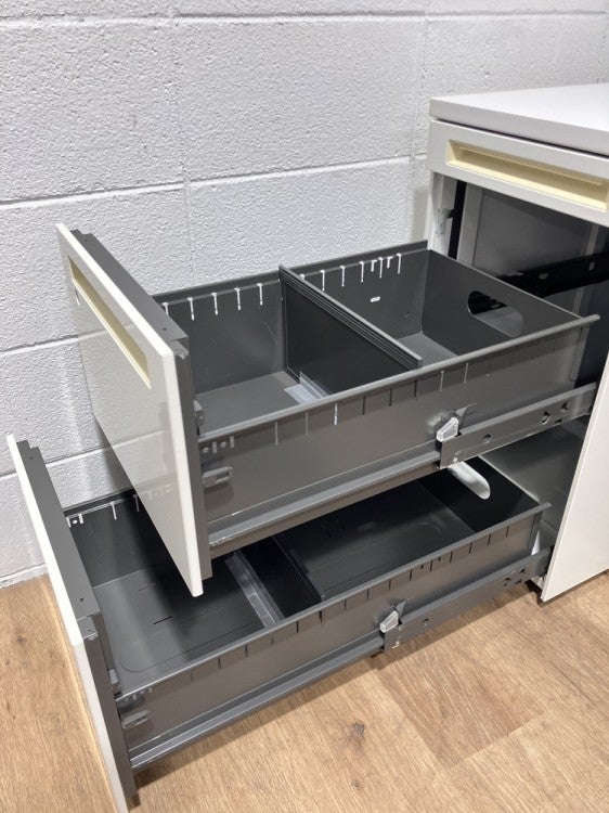 オカムラADVANCE（アドバンス）シリーズ 1600両袖デスク 商品画像6