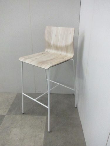 オカムラAlt Piazza(アルトピアッツァ)シリーズ スイープチェア 商品画像1