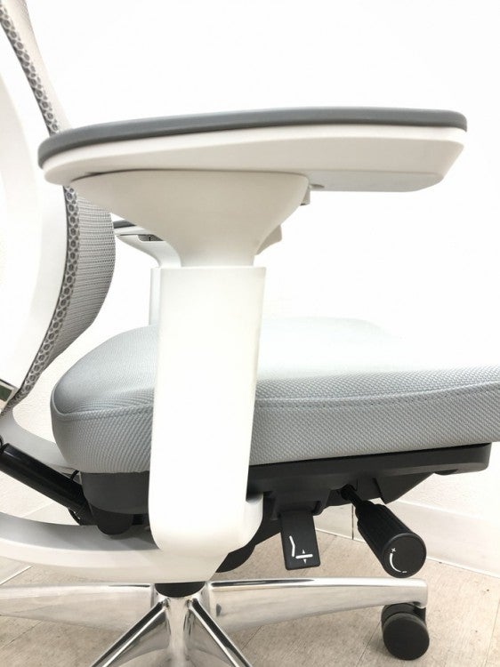 コクヨBezel(ベゼル)チェア 可動肘付ベゼルチェア 商品画像11