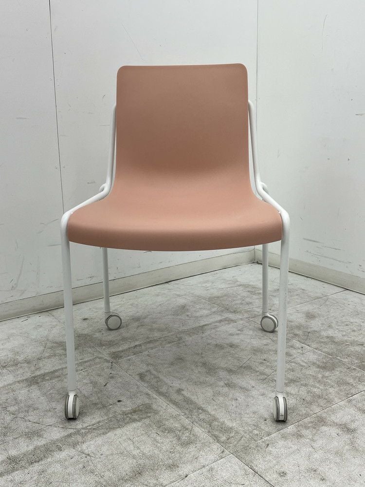 コクヨデイズオフィス（DAYS OFFICE）シリーズ オフセットフレームチェア 商品画像2