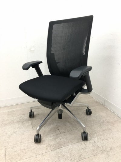 イトーキVento（ヴェント）シリーズ 可動肘付ヴェントチェア 商品画像1