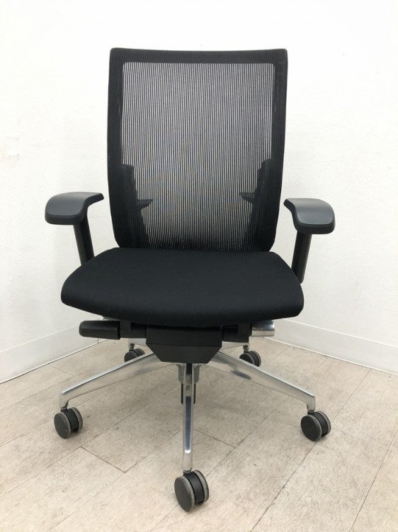 イトーキVento（ヴェント）シリーズ 可動肘付ヴェントチェア 商品画像2