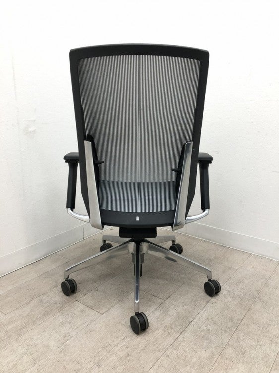 イトーキVento（ヴェント）シリーズ 可動肘付ヴェントチェア 商品画像4