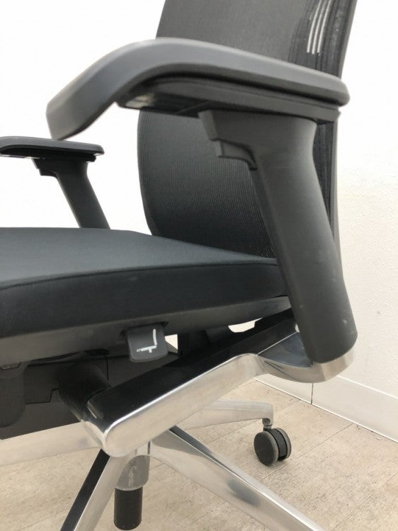 イトーキVento（ヴェント）シリーズ 可動肘付ヴェントチェア 商品画像12