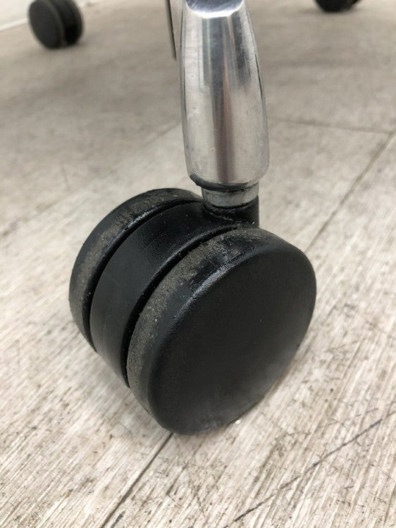 イトーキVento（ヴェント）シリーズ 可動肘付ヴェントチェア 商品画像15