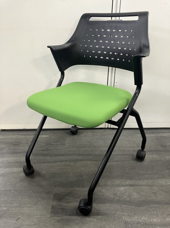 アイコネスティングチェア 商品画像1