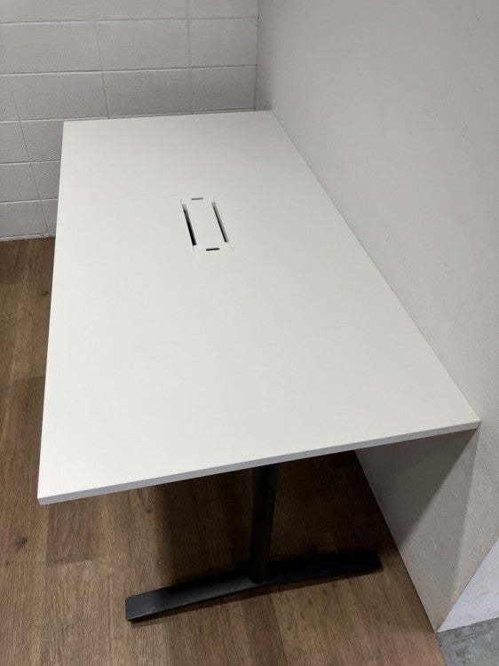 コクヨビエナ（VIENA）シリーズ ミーティングテーブル 商品画像2