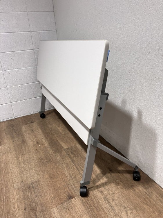 アイリスチトセ1500平行スタックテーブル 商品画像6