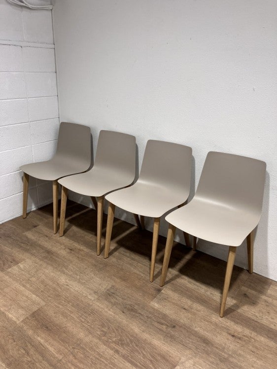 Cassina ixc.（カッシーナ・イクスシー）SLIM CHAIRシリーズ スリムチェア4脚セット 商品画像1