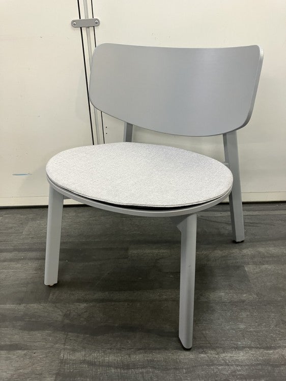 コクヨデイズオフィス ハングライクシリーズ ラウンジチェア2脚セット 商品画像2