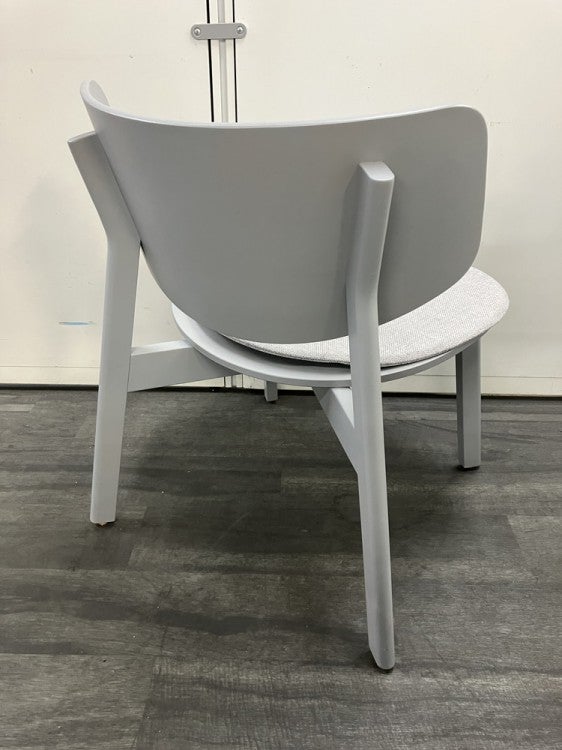 コクヨデイズオフィス ハングライクシリーズ ラウンジチェア2脚セット 商品画像3