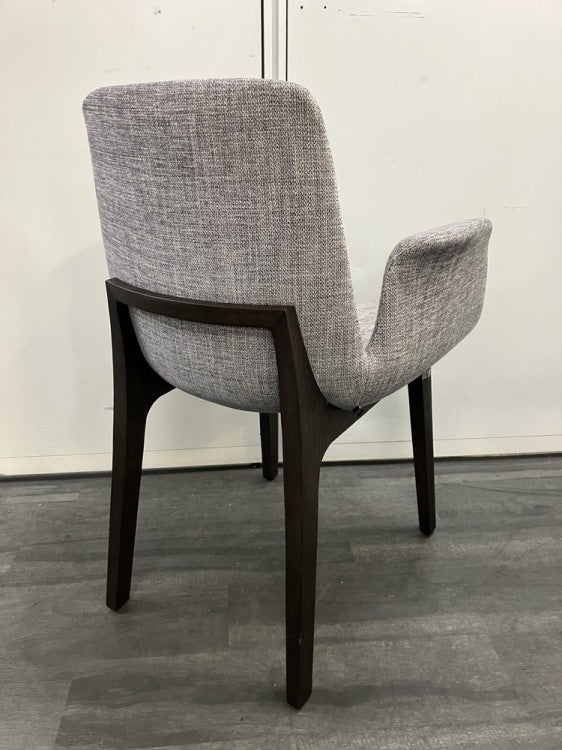 VENTURAシリーズ ベンチュラアームチェア 商品画像2