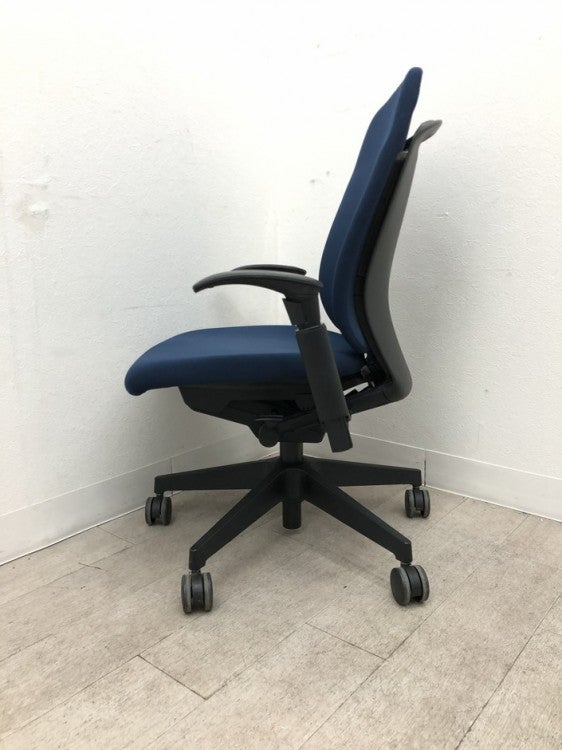 イトーキfulgo(フルゴ)チェア 可動肘付フルゴチェア 商品画像3