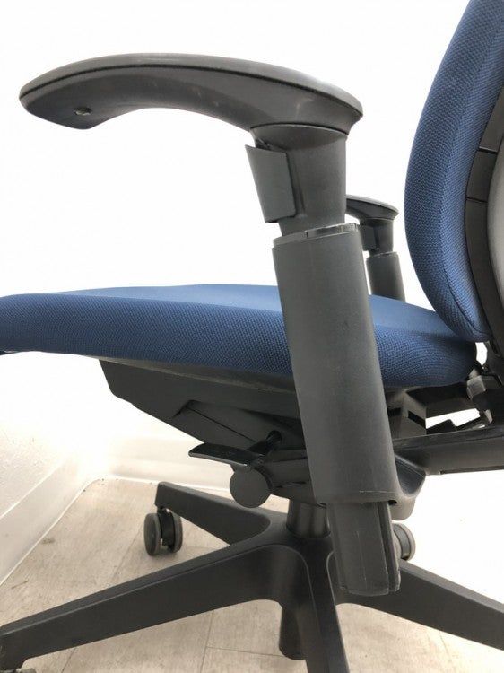 イトーキfulgo(フルゴ)チェア 可動肘付フルゴチェア 商品画像12