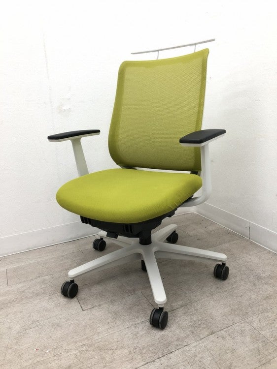 コクヨミトラチェア 固定肘付付ミトラチェア 商品画像1