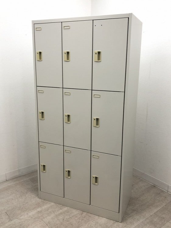 オカムラFZタイプシリーズ 9人用ロッカー 商品画像1