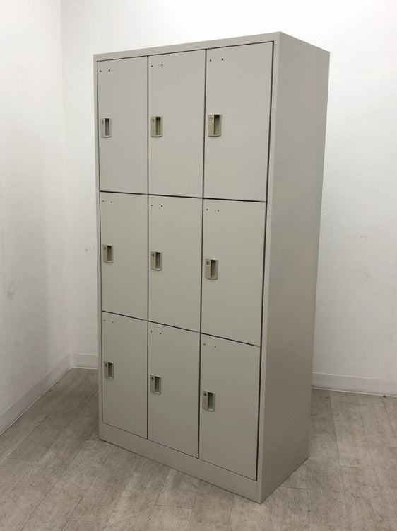 オカムラFZタイプシリーズ 9人用ロッカー 商品画像1