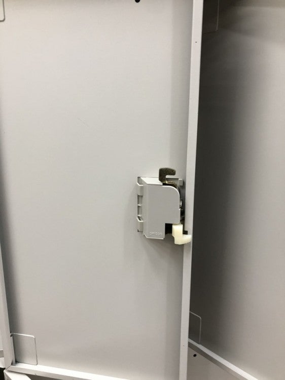 オカムラFZタイプシリーズ 9人用ロッカー 商品画像8