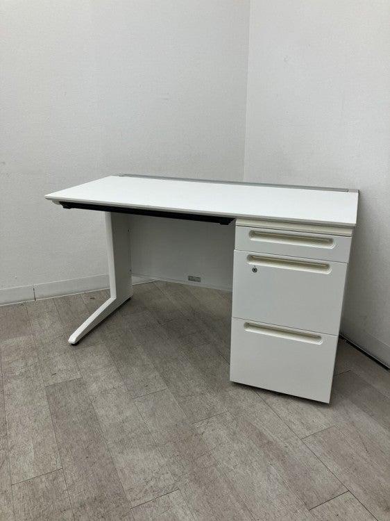 クロガネFUシリーズ 1200片袖デスク 商品画像1