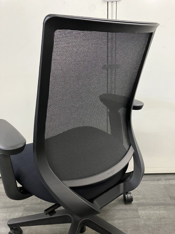 コクヨMitra2（ミトラ2）チェア 可動肘付ミトラ2チェア 商品画像8