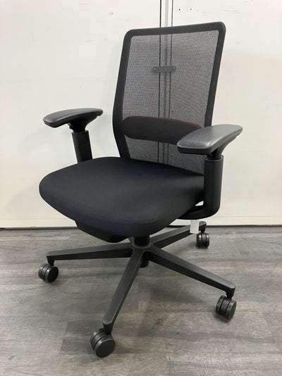 コクヨMonet（モネット）シリーズ 可動肘付モネットチェア 商品画像1