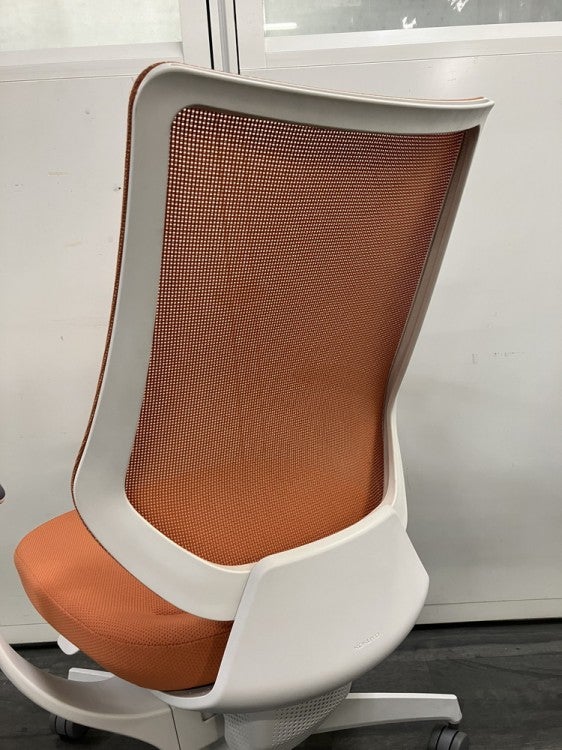 コクヨing(イング)チェア 固定肘付イングチェア 商品画像7