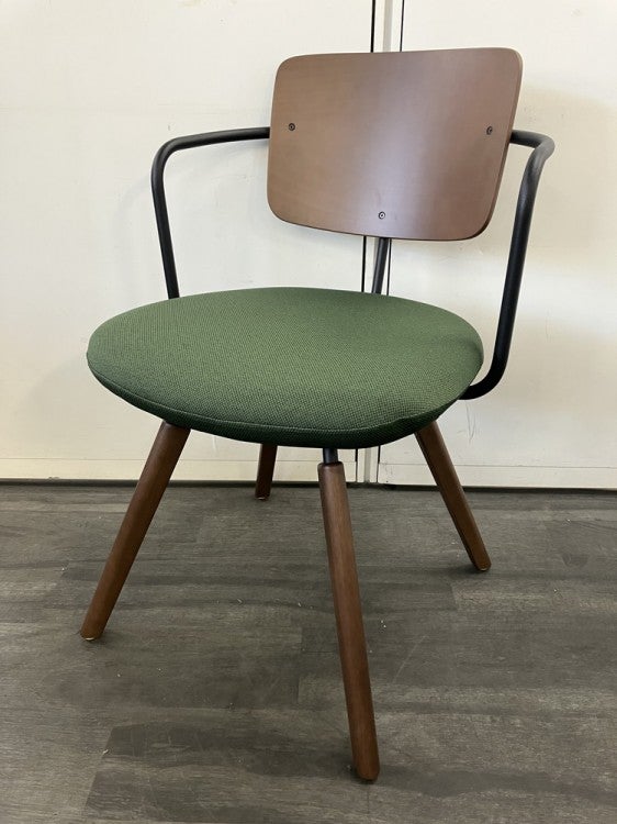 コクヨLiite（リーテ）シリーズ ミーティングチェア 商品画像1