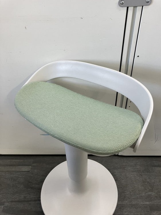 コクヨジョインシリーズ 昇降スツール 商品画像3