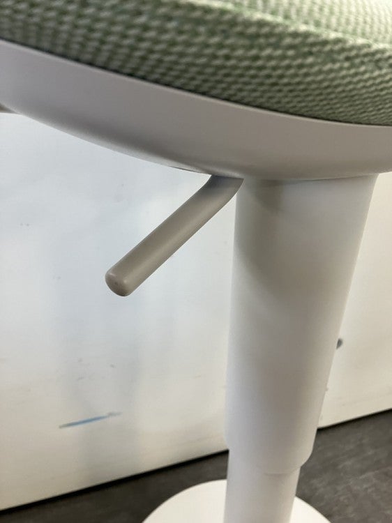 コクヨジョインシリーズ 昇降スツール 商品画像8