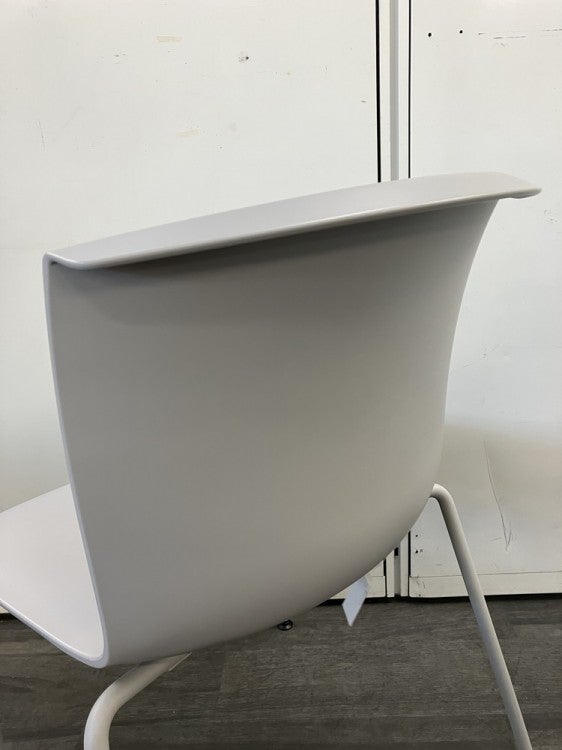 コクヨヘミングシリーズ スタッキングチェア 商品画像6