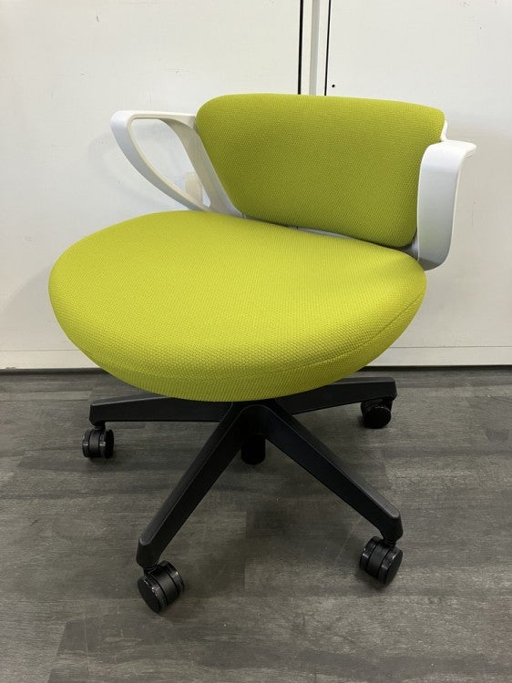 コクヨピコラリビナ(picora livina)シリーズ 固定肘付ピコラリビナチェア 商品画像1