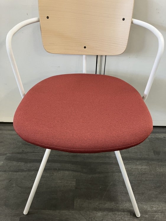 コクヨLiite（リーテ）シリーズ ミーティングチェア 商品画像4