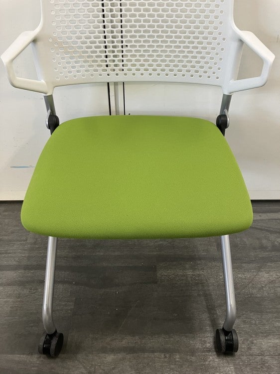 ウチダ（内田洋行）FM-345シリーズ ネスティングチェア 商品画像4