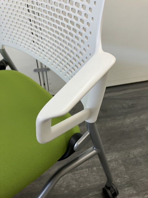 ウチダ（内田洋行）FM-345シリーズ ネスティングチェア 商品画像6