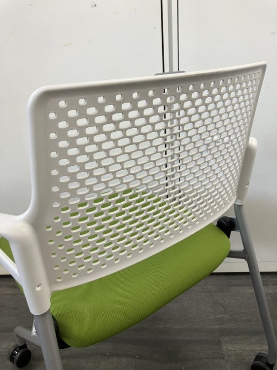 ウチダ（内田洋行）FM-345シリーズ ネスティングチェア 商品画像7