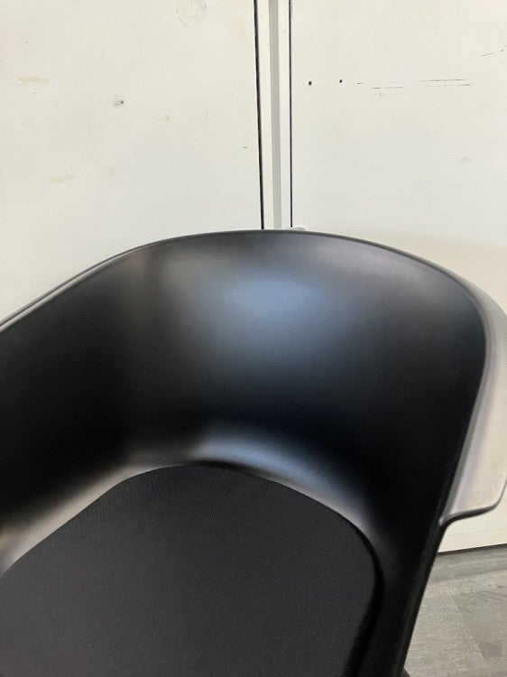 コクヨヘミングシリーズ ミーティングチェア 商品画像3