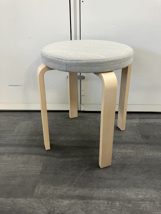 コクヨピックルシリーズ 丸イス 商品画像1