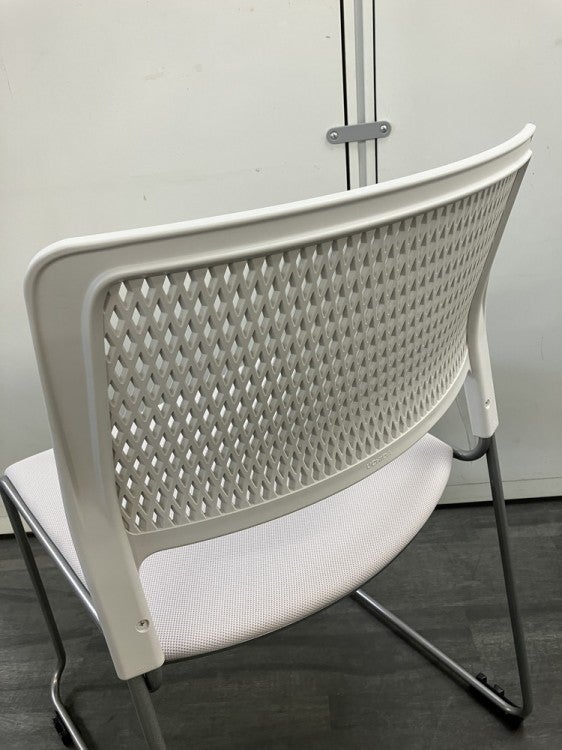 ウチダ（内田洋行）MP-220シリーズ スタッキングチェア 商品画像6