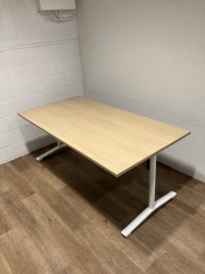 コクヨビエナ（VIENA）シリーズ 1800フラップテーブル 商品画像1