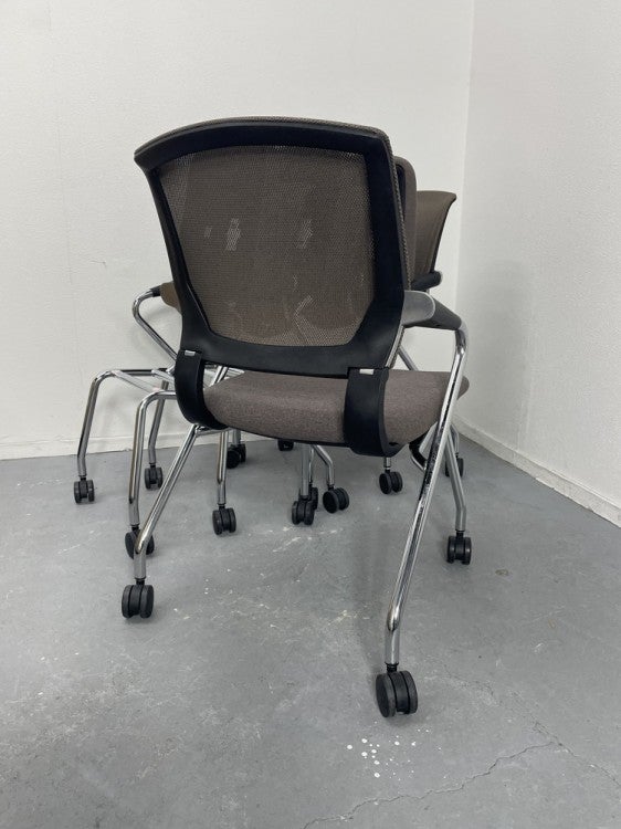 コクヨSaterite(サテリテ)シリーズ  ネスティングチェア4脚セット 商品画像3