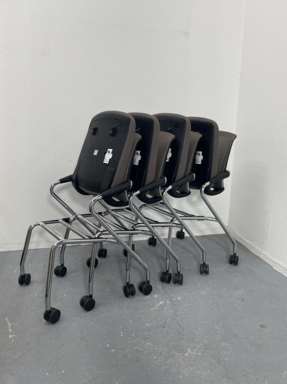 コクヨSaterite(サテリテ)シリーズ  ネスティングチェア4脚セット 商品画像4