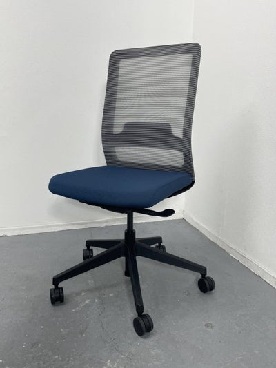 クロガネフレシスチェア 商品画像1