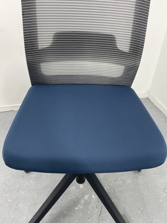 クロガネフレシスチェア 商品画像4