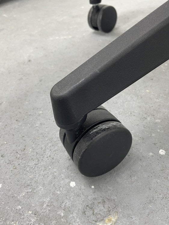 クロガネフレシスチェア 商品画像10