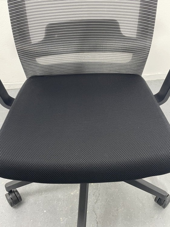 クロガネ肘付フレシスチェア 商品画像4